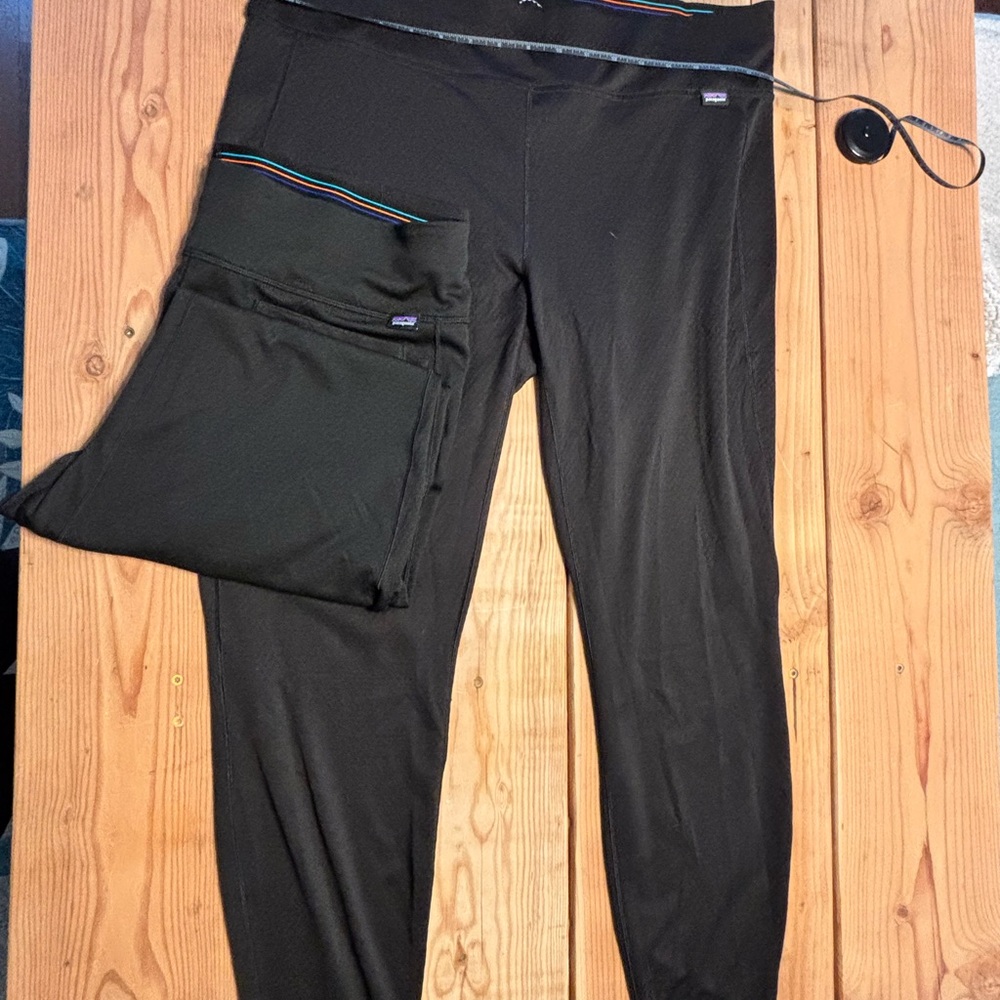 Patagonia Women’s Midweight Capilene Baselayer bottoms